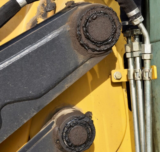 The Dangers of Worn-Out Hydraulic Hoses and Tubes